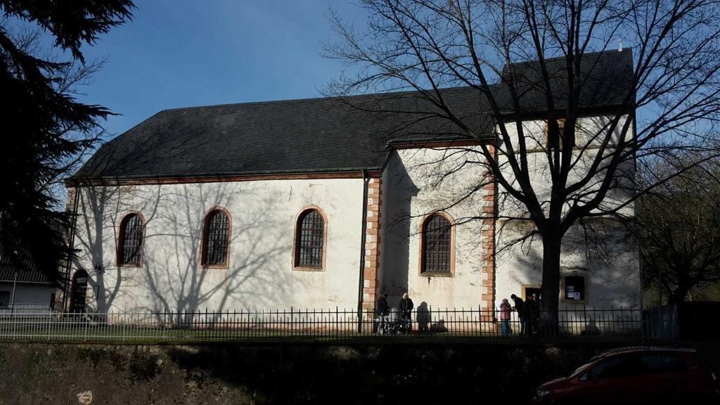 Mehr über den Artikel erfahren Dämmerschoppen an der Alten Kirche in Limbach